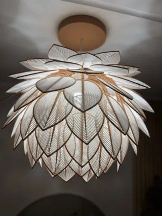 Lampadario Loto Pigna bianco personalizzabile