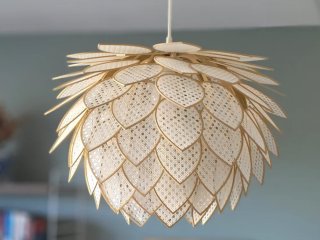Lampadario Loto Pigna bianco personalizzabile