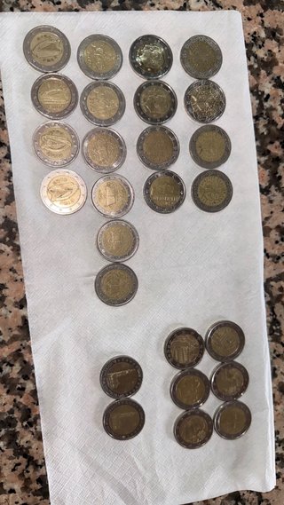 25 Monedas 2 Euros Colección Varias