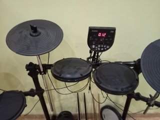 Batería Electrónica Alesis DM6