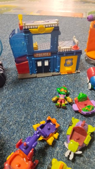 Lote de Figuras Super Zings