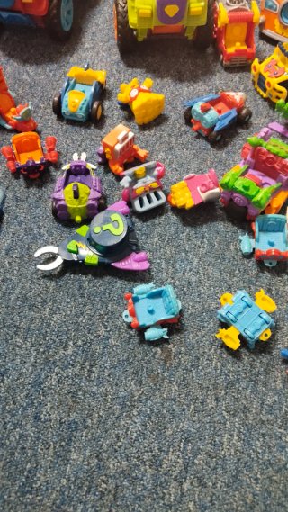 Lote de Figuras Super Zings