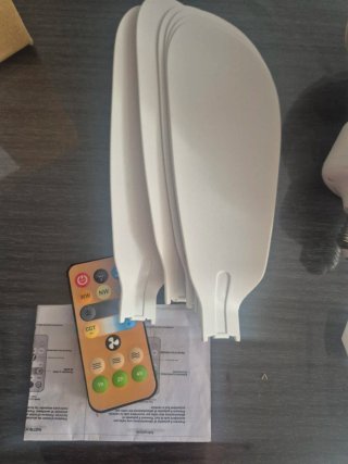 Ventilador de techo blanco