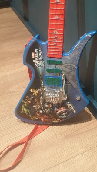 Guitarra Juguete Marvel Avengers Assemble