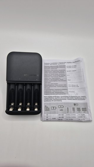 Cargador Pilas Amazon Basics AA AAA