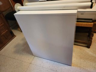 Tavolo da studio giovanile in legno bianco