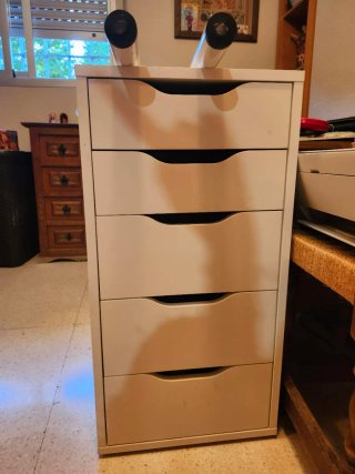 Tavolo da studio giovanile in legno bianco