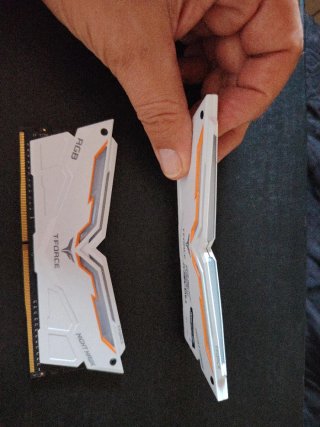 2x T-Force DDR4 8GB RGB RAM ARGB