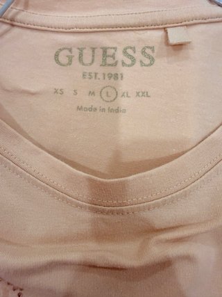 T-Shirt Guess Rosa Tamanho L