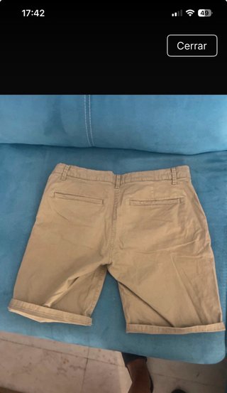 Pantalón corto beige chico