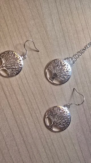 Conjunto collar y pendientes árbol vida
