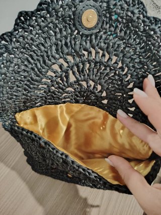 Pochette uncinetto rafia nera