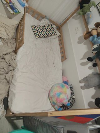 Cama infantil de madera estilo casita