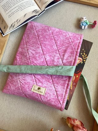 Funda para tablet y libros hecha a mano acolchada