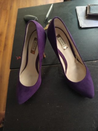 Zapatos de tacón morados Zara
