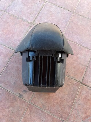Asiento y Baúl Yamaha Aerox