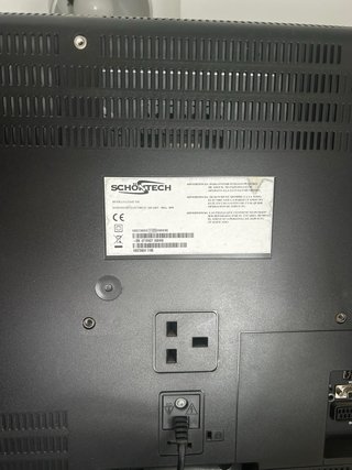 Televisión Sceptre Negra con TV box para ver smart