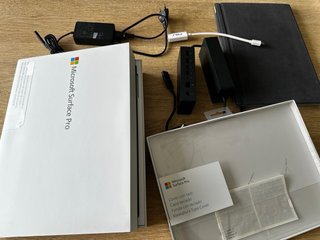 Microsoft Surface Pro 4 (1724)