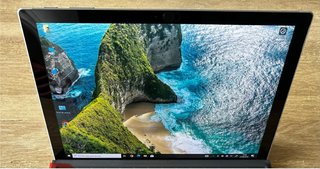 Microsoft Surface Pro 4 (1724)