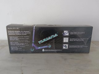 Patinete morado y verde