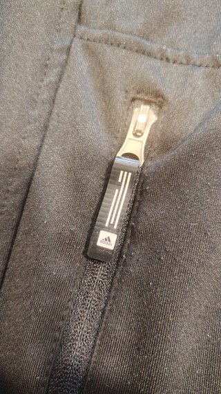 Sudadera Adidas Negra con Capucha