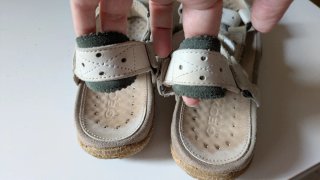 Sandalias Geox Beige y Blancas