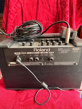 Amplificador Roland AC-40 + Micrófono Shure SM58