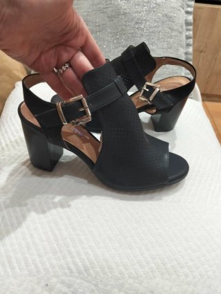 Zapatos de tacón negros