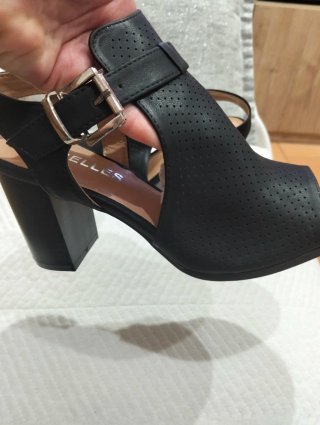 Zapatos de tacón negros