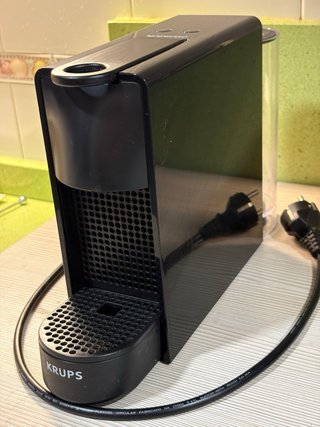 Cafetera Nespresso Essenza Mini Negra