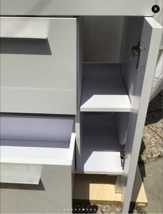 Mueble de baño, lavabo y espejo