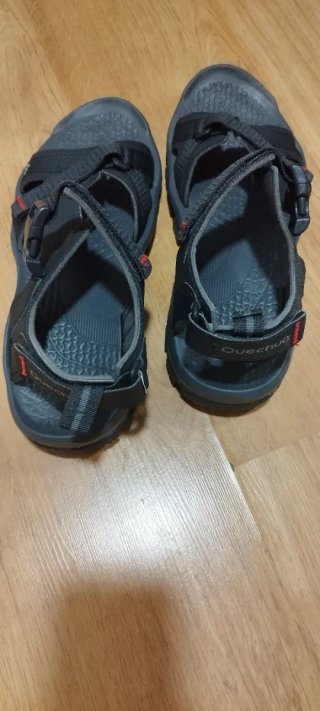 Sandalias Trekking Quechua Negras talla 44