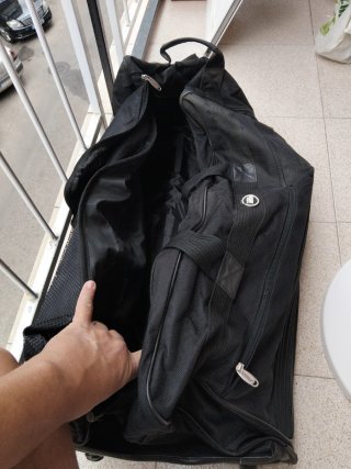 2 Mochilas/Maleta de viaje Charles Sport Negra.