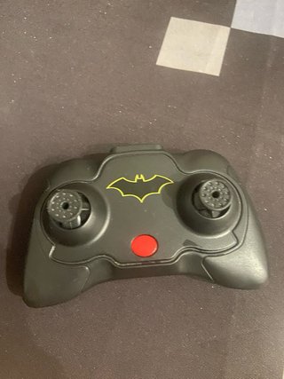 Coche teledirigido Batman con figura
