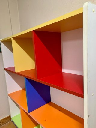 Estantería infantil de madera multicolor