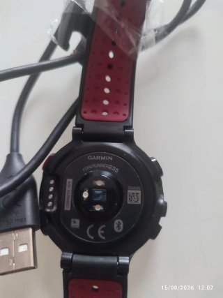 Reloj Garmin Forerunner 235 Negro/Rojo