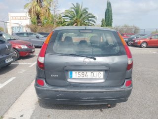 Nissan Almera 2005