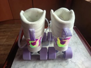 Patines 4 Ruedas Niña Talla 33.