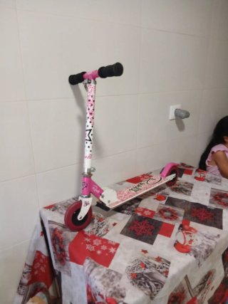 Patinete plegable rosa para niños