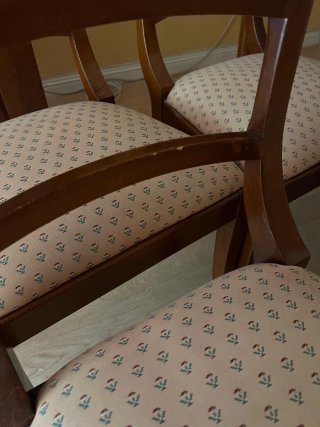 Mesa comedor y 4 sillas nogal