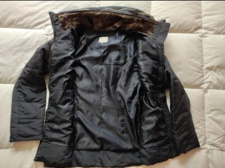 Chaquetón negro mujer con cuello de pelo