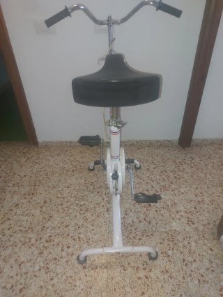 Bicicleta Estática S.A.C.