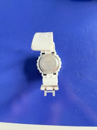 Reloj SHOCK Blanco y Dorado NUEVO