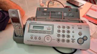 Fax Panasonic FC225 con Teléfono Inalámbrico