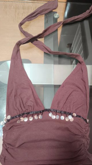 Top halter marrón con lentejuelas