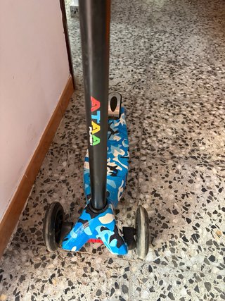 Patinete infantil azul camuflaje
