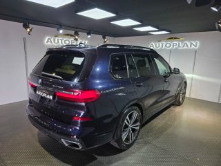BMW X7 2022