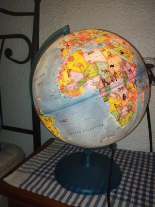 Globo terráqueo educativo