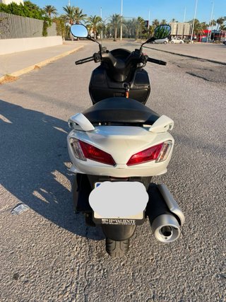 Suzuki Burgman 125 cc