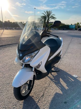 Suzuki Burgman 125 cc